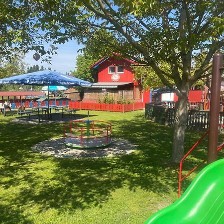 Ferienhaus Spielburg Altötting Екстериор снимка