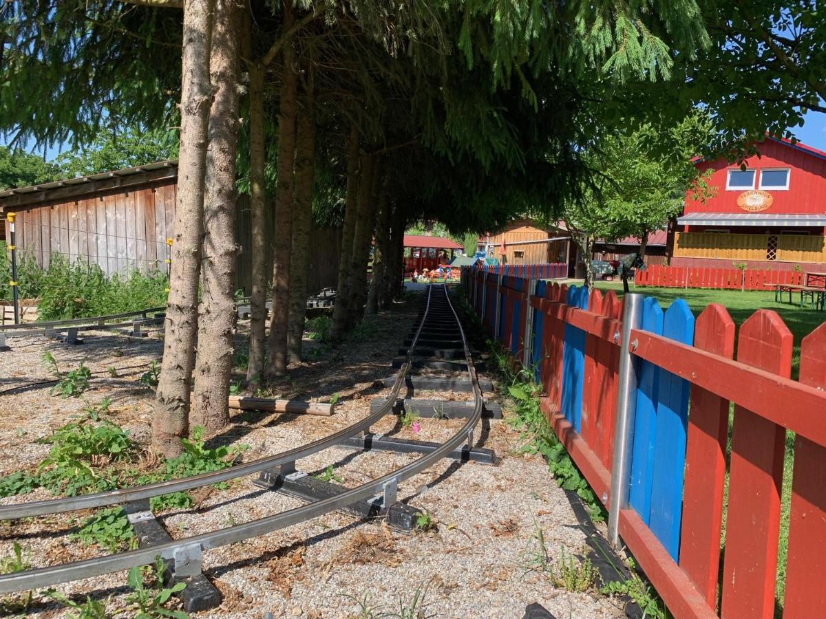 Ferienhaus Spielburg Altötting Екстериор снимка